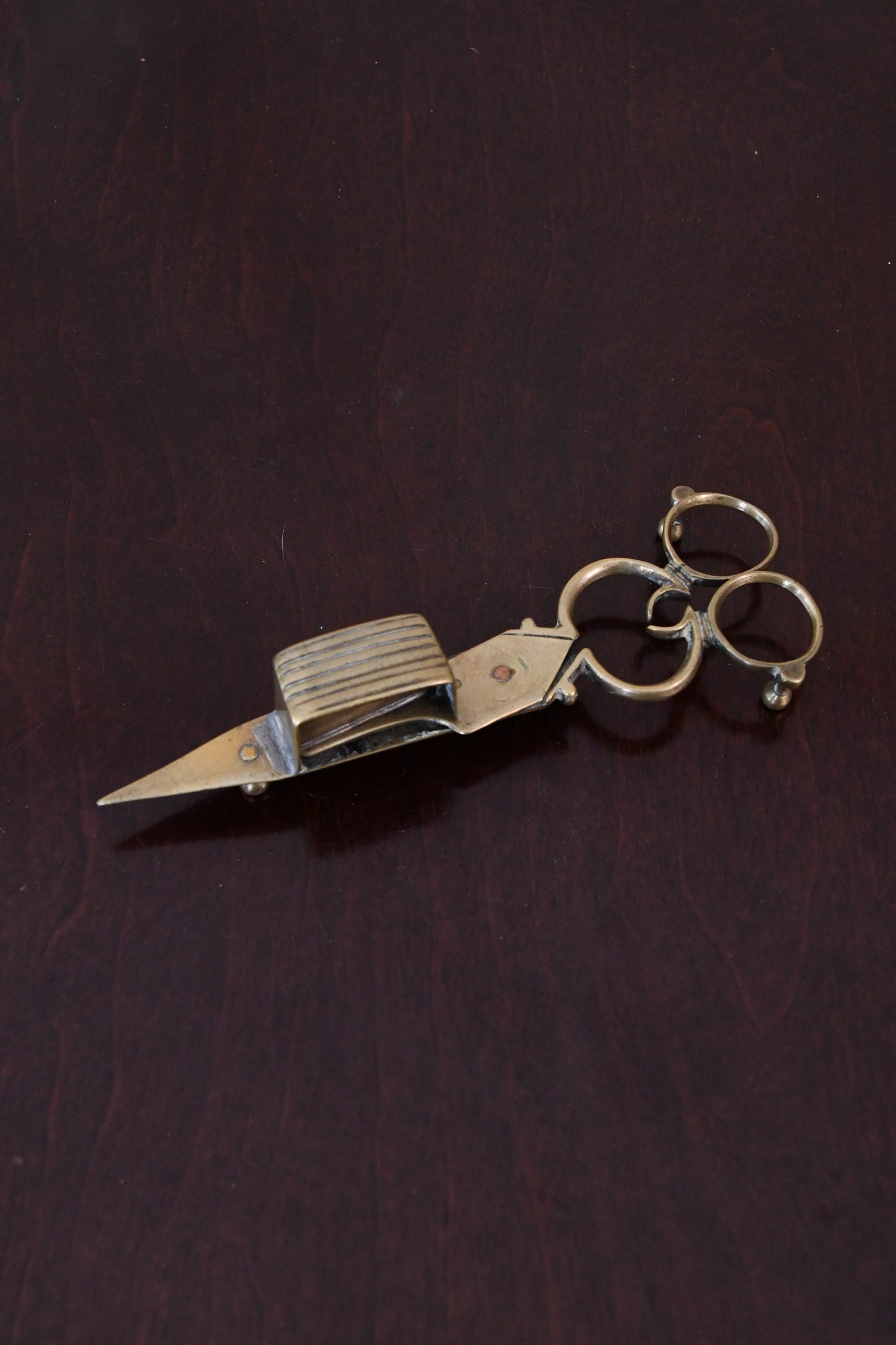Antique Brass Candlewick Scissors