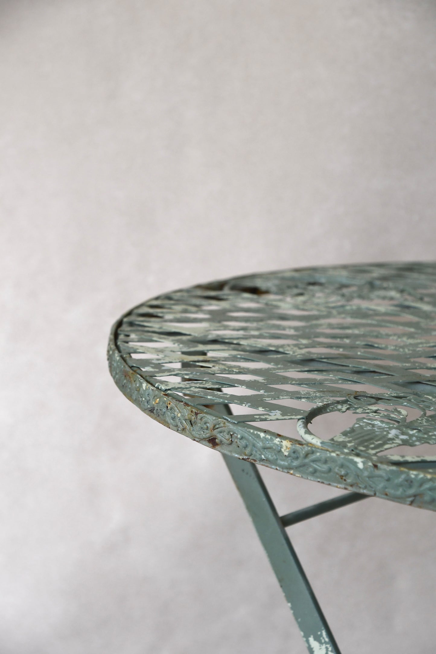 Vintage Iron Garden Table and Chairs