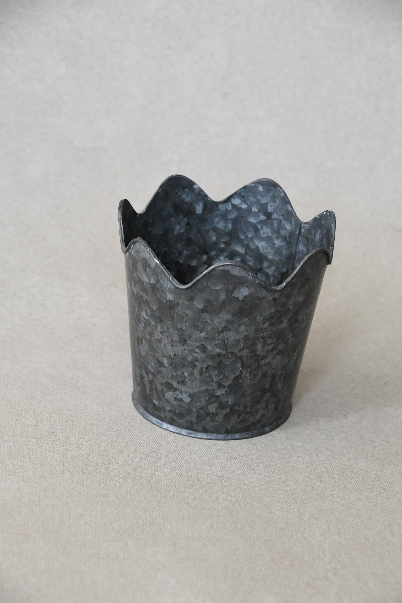 Vintage Scalloped Planter