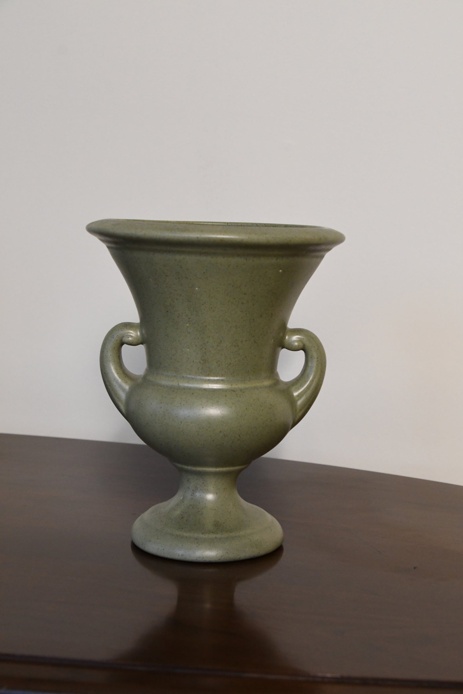 Vintage Green Haeger Urn