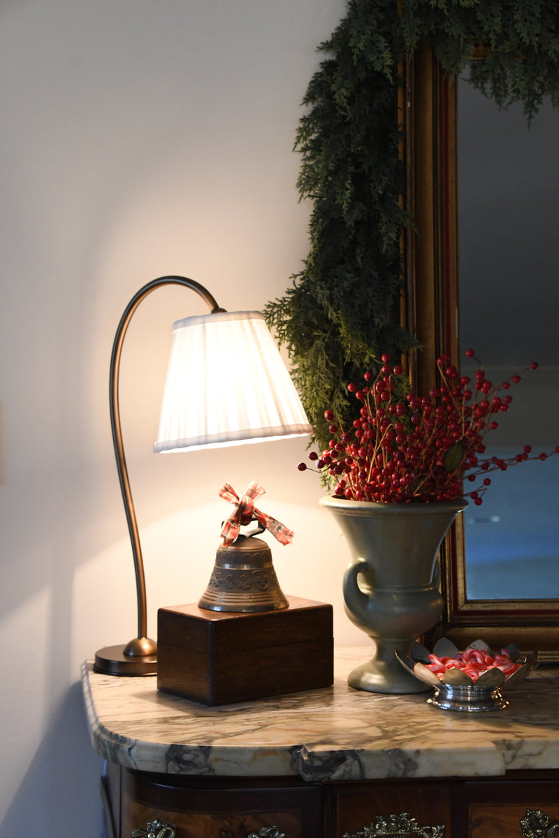 Vintage Green Haeger Urn