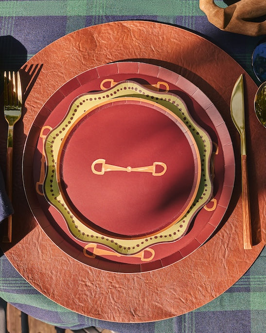 The Rider Dinner Plate Set - Cherry Wood